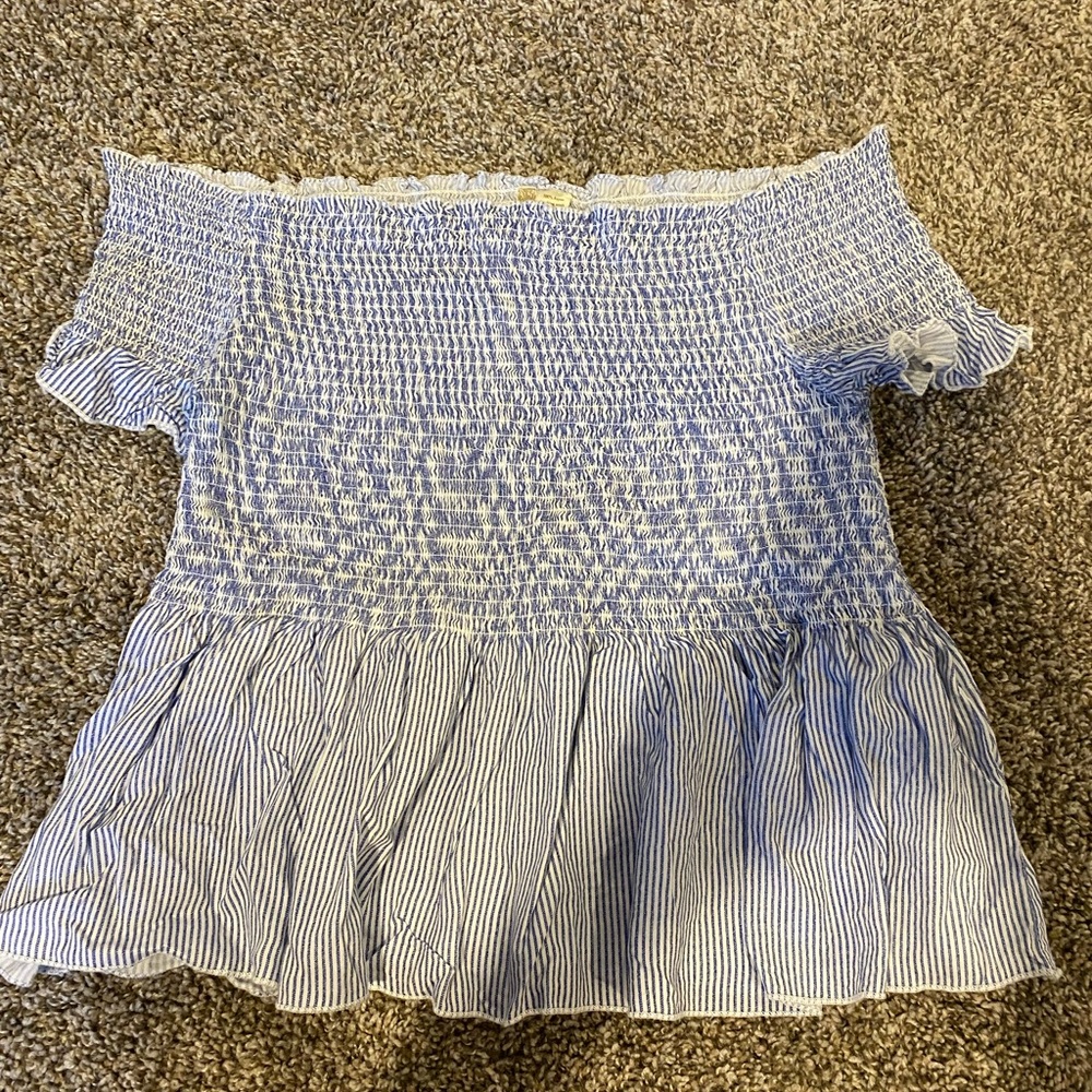 Adorable off the shoulder top